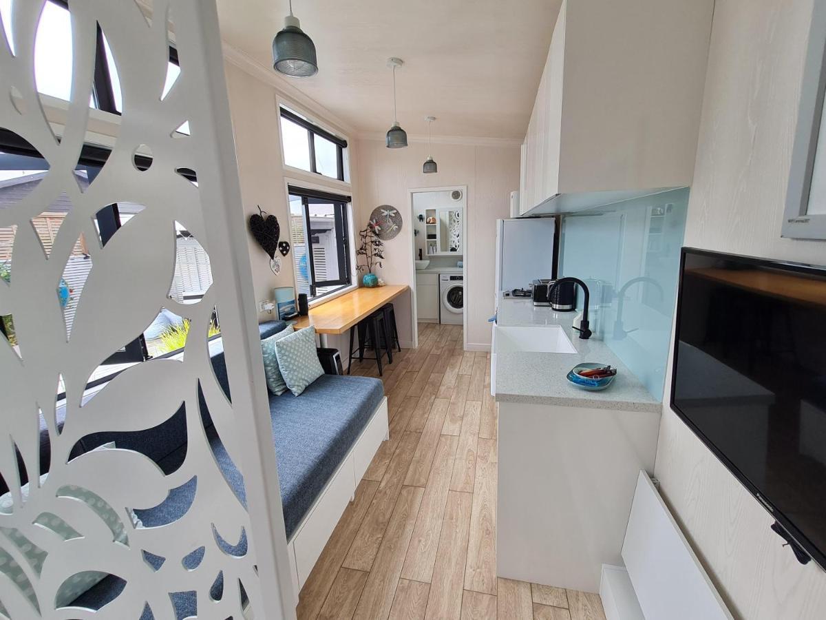 Aroha Tiny House Peka Peka Lägenhet Waikanae Exteriör bild